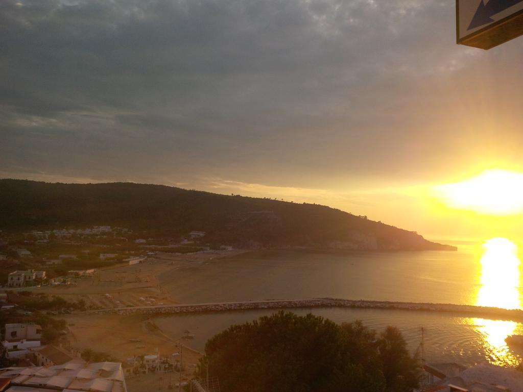 Blu Marine Casa A 10Mt Dalla Spiaggia Peschici Exteriör bild