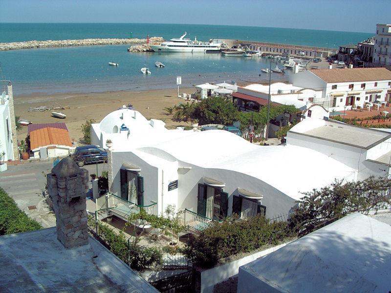 Blu Marine Casa A 10Mt Dalla Spiaggia Peschici Exteriör bild