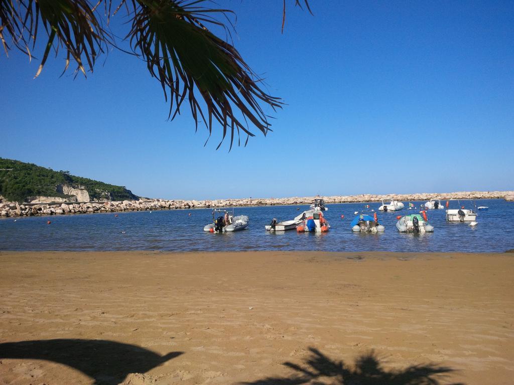 Blu Marine Casa A 10Mt Dalla Spiaggia Peschici Exteriör bild