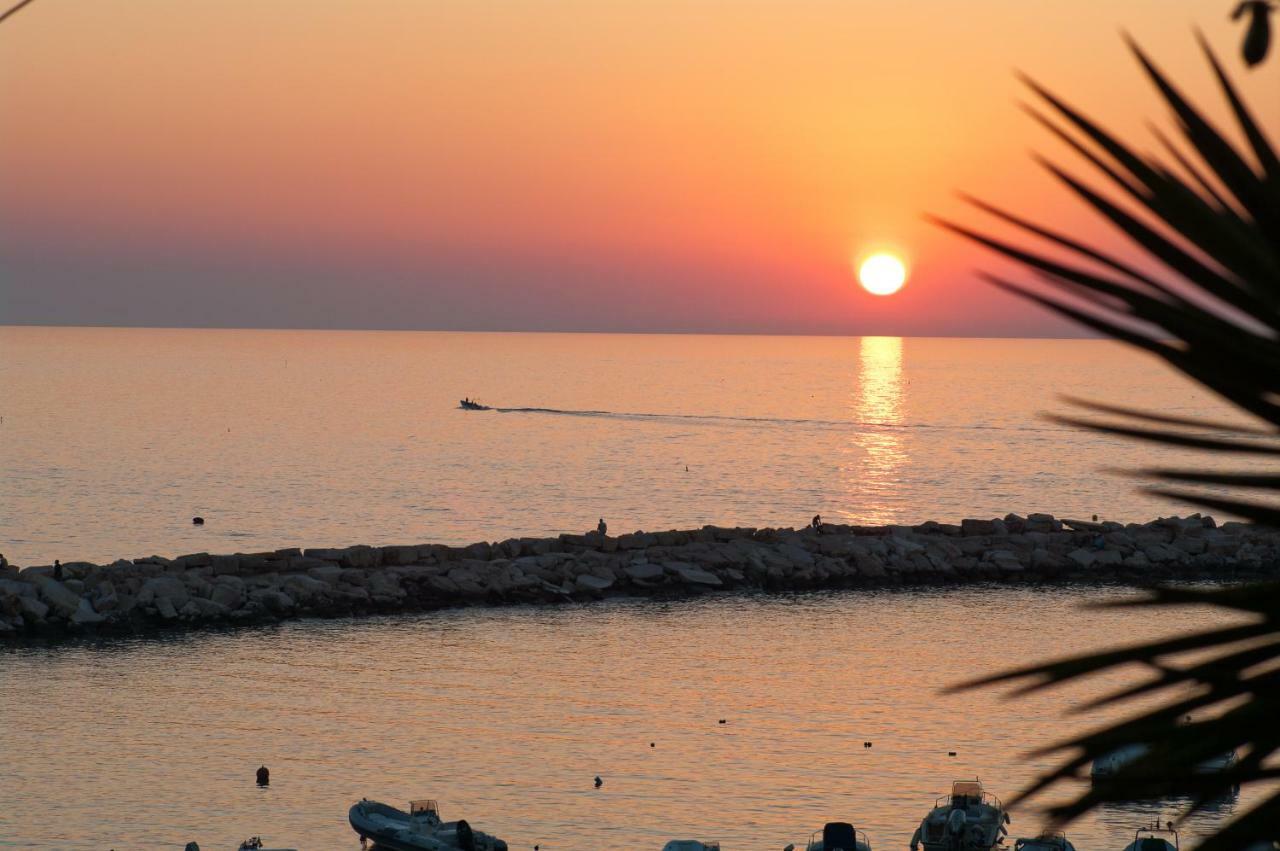 Blu Marine Casa A 10Mt Dalla Spiaggia Peschici Exteriör bild