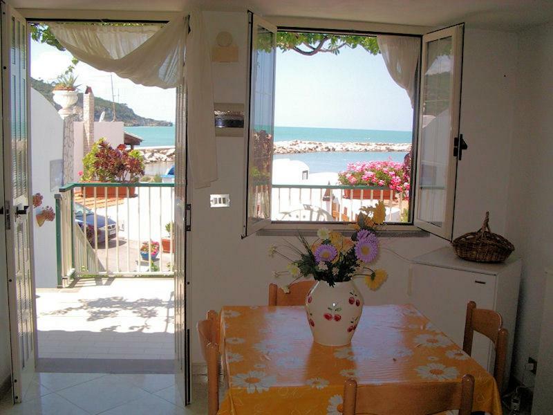 Blu Marine Casa A 10Mt Dalla Spiaggia Peschici Exteriör bild